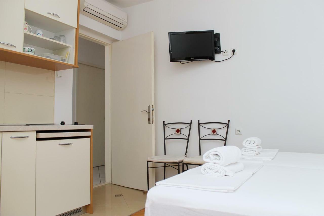 Mito Rooms And Apartments Trogir Exterior photo