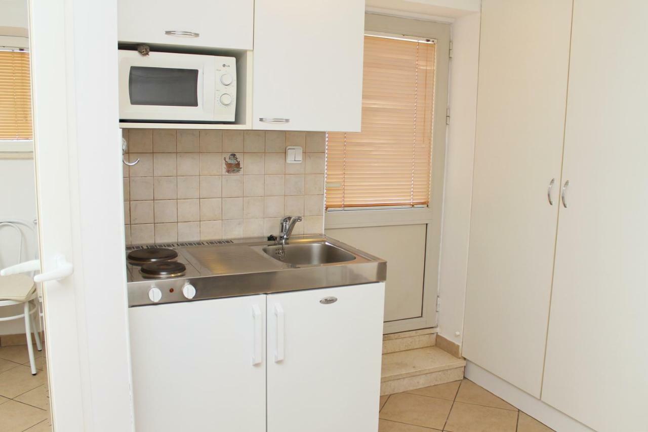 Mito Rooms And Apartments Trogir Exterior photo