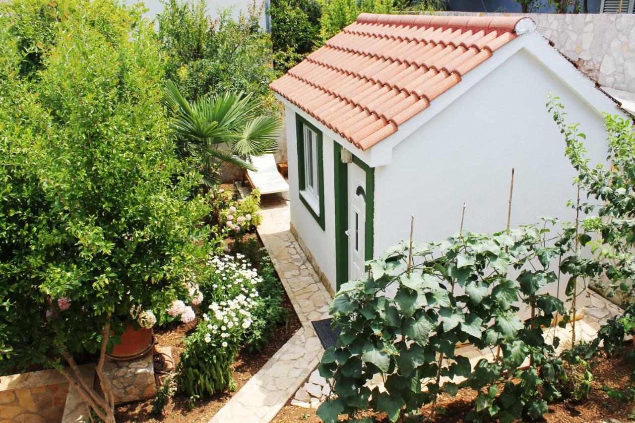 Mito Rooms And Apartments Trogir Exterior photo