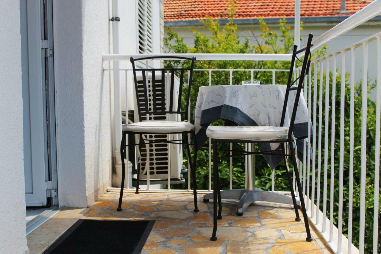 Mito Rooms And Apartments Trogir Exterior photo