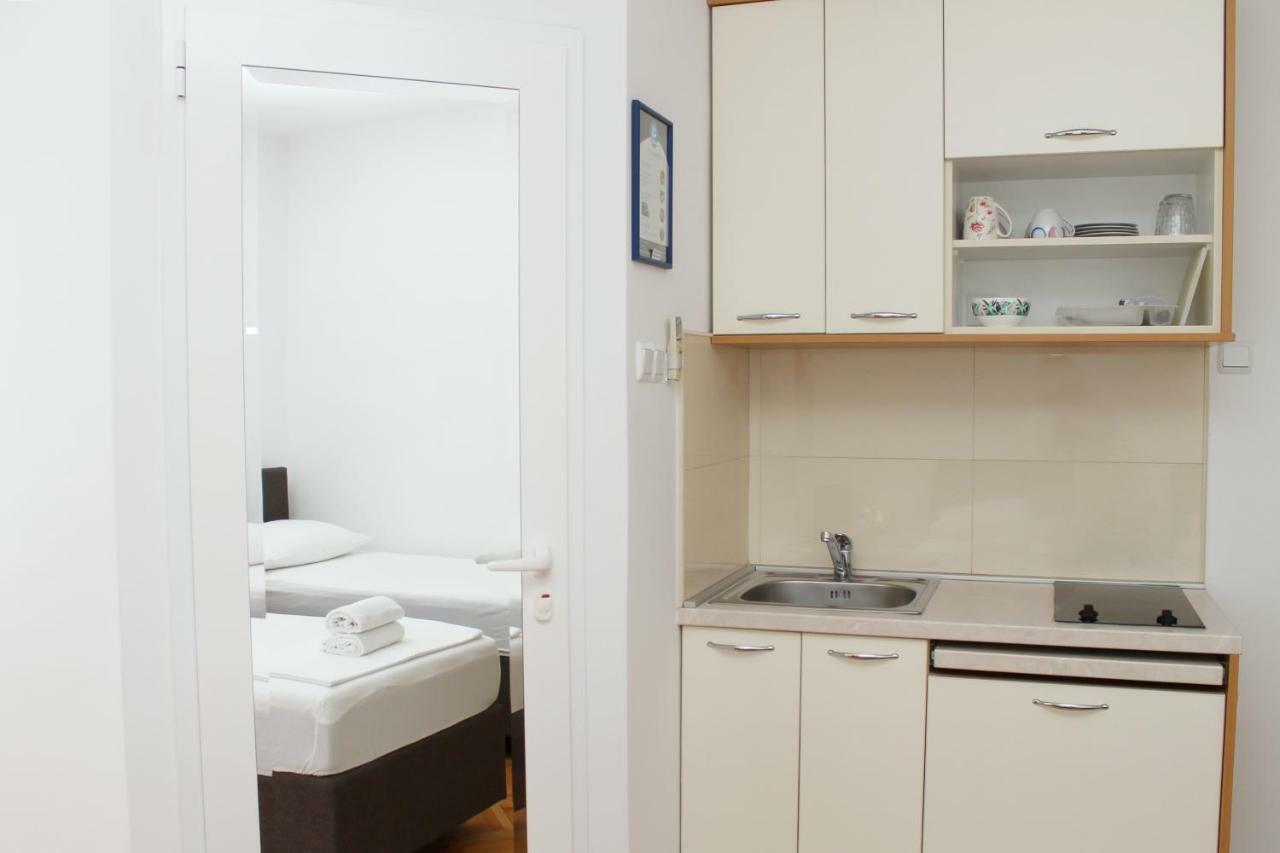 Mito Rooms And Apartments Trogir Exterior photo